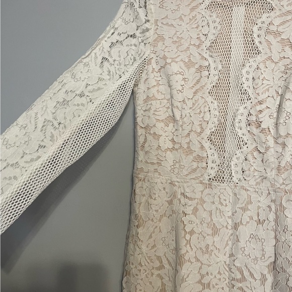 Tobi White Lace Mini Dress Size Large - Picture 6 of 12